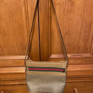 Gucci shoulder small satchel